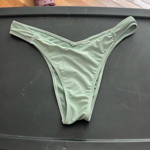 Cheeky bikini bottoms